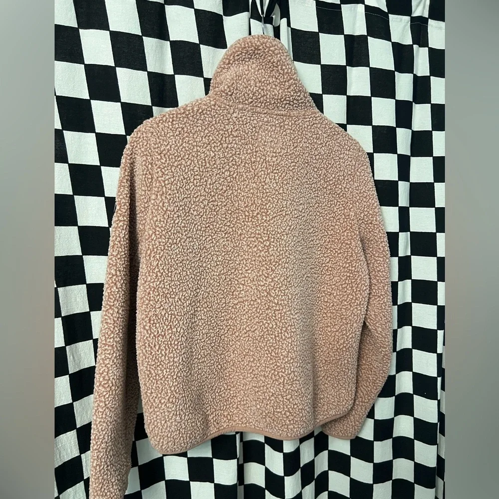 Vuori Women's Alpine Sherpa Jacket - Picture 14 of 16